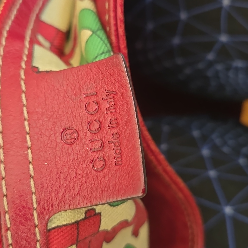 GUCCI  Red Leather Women's Hobo Style Bag (Authentic) - Picture 5 of 10